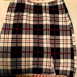 Mini plaid skirt slit